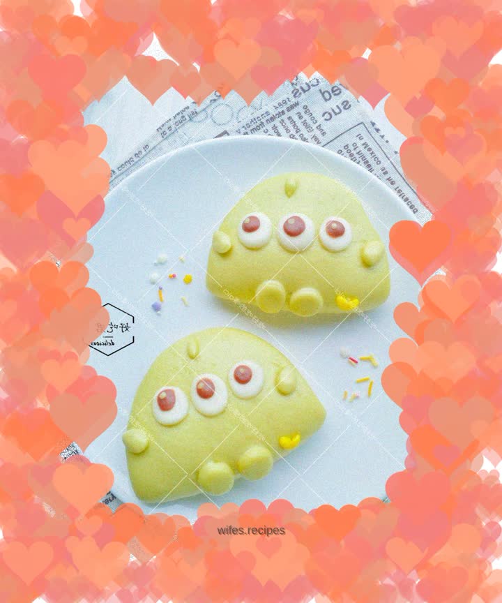 Alien Lotus Leaf Steamed Bun