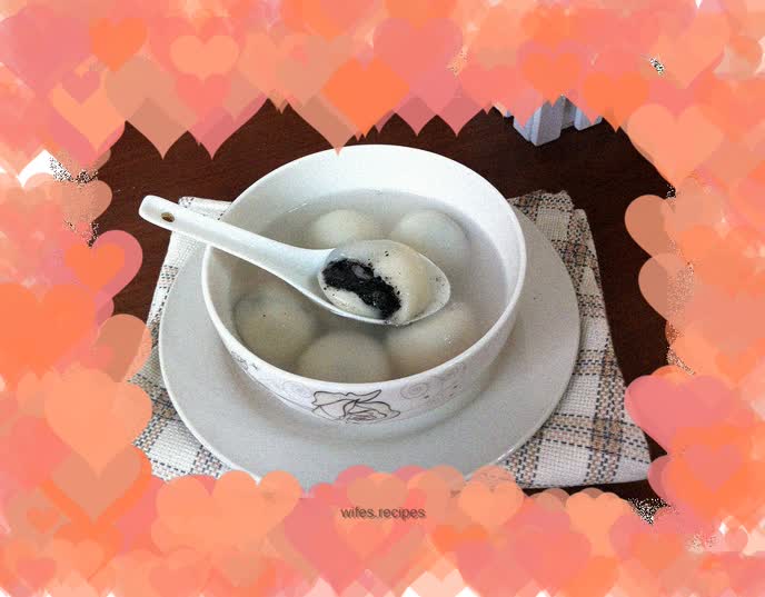 Black sesame glutinous rice balls