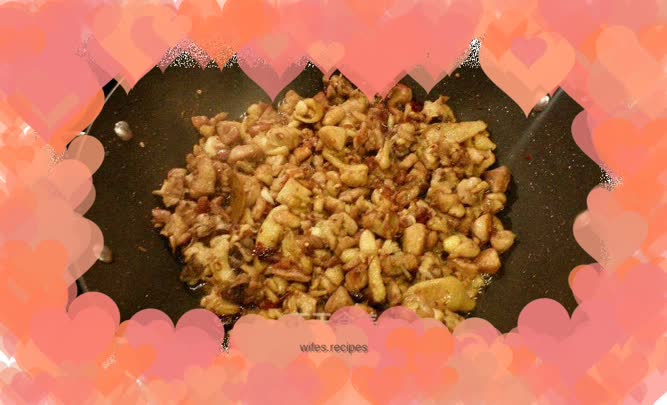 Stir-fried spicy chicken