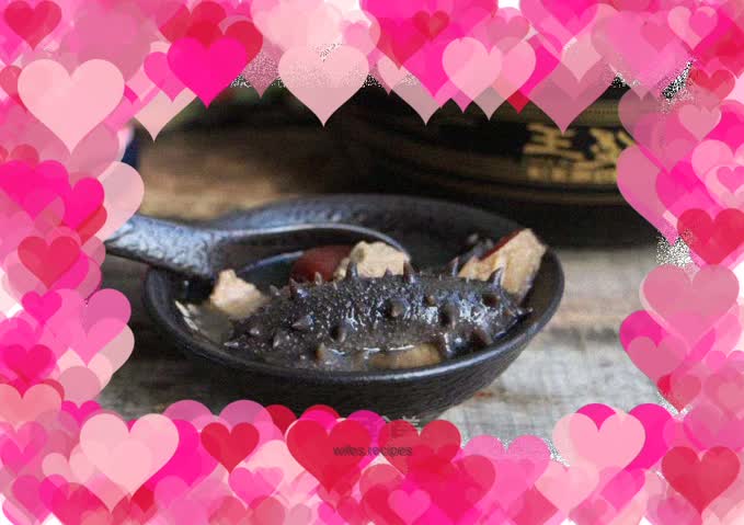 Sea cucumber and pork soup