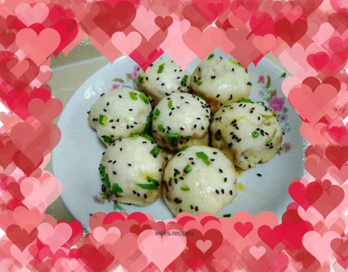 Pan-fried buns with fresh meat