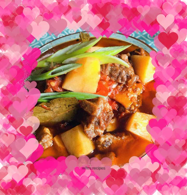 Braised Beef with Potatoes and Tomatoes