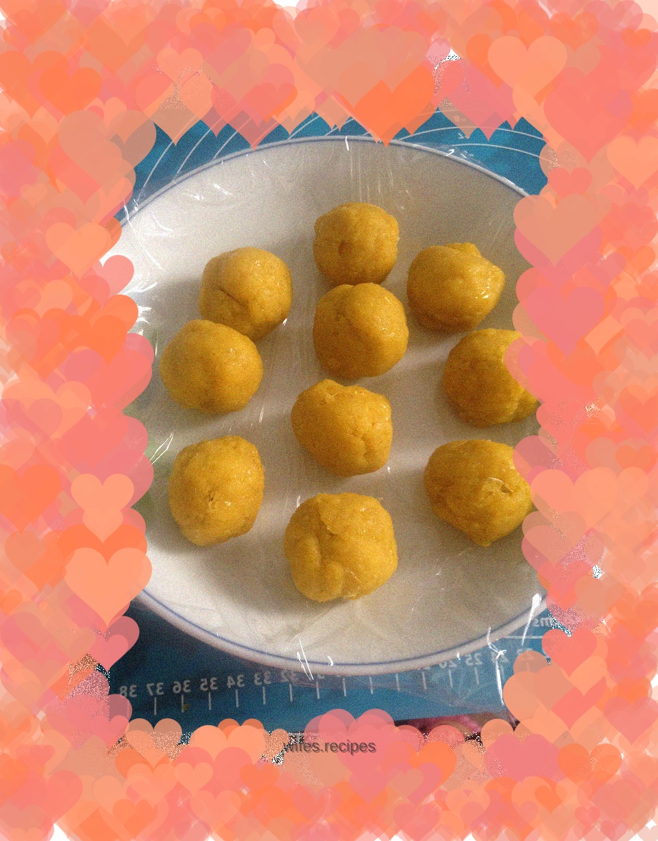 Corn filling (Cantonese moon cake filling)