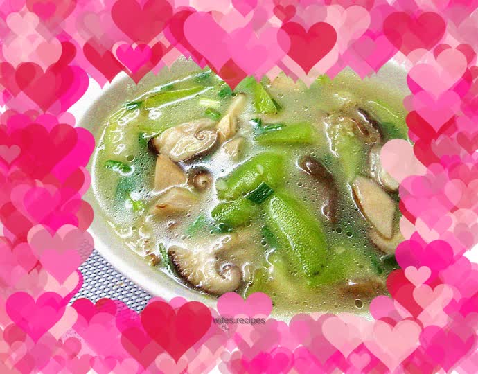 Mushroom and Luffa Soup