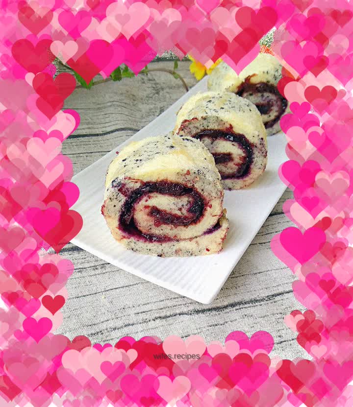 Small whirlwind blueberry cake roll