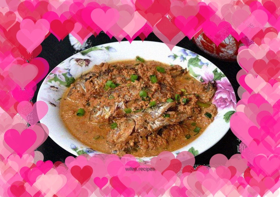 Small crucian carp with distiller’s grains