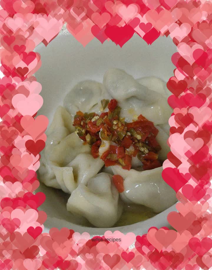 Dumplings mixed with chopped pepper