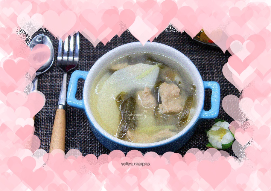 Seaweed and winter bamboo shoots soup