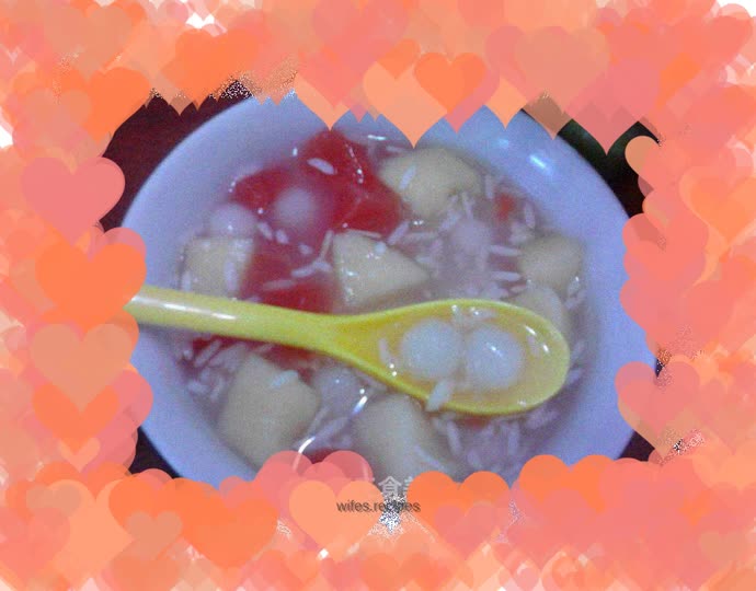 Chilled fruit rice dumplings with distiller’s grains