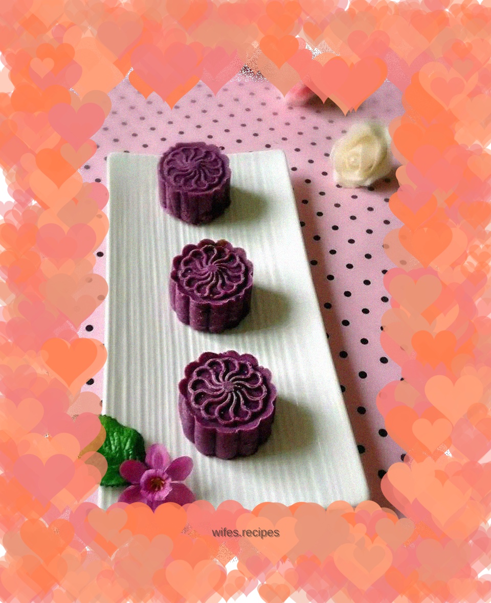 Soft and sweet purple potato bean paste cake