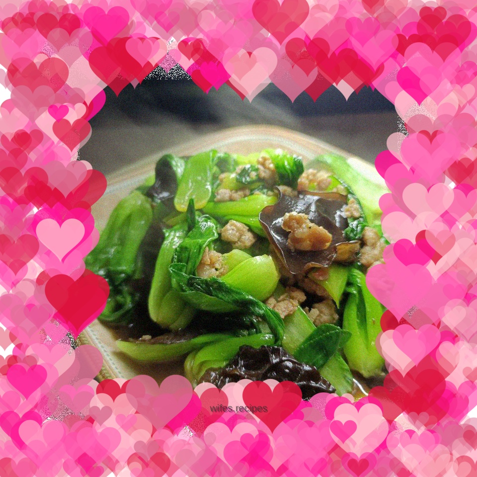 Stir-fried rapeseed with minced meat and fungus