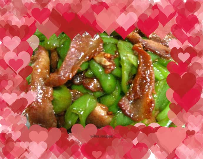 Home-cooked pork stem stir-fried with green pepper