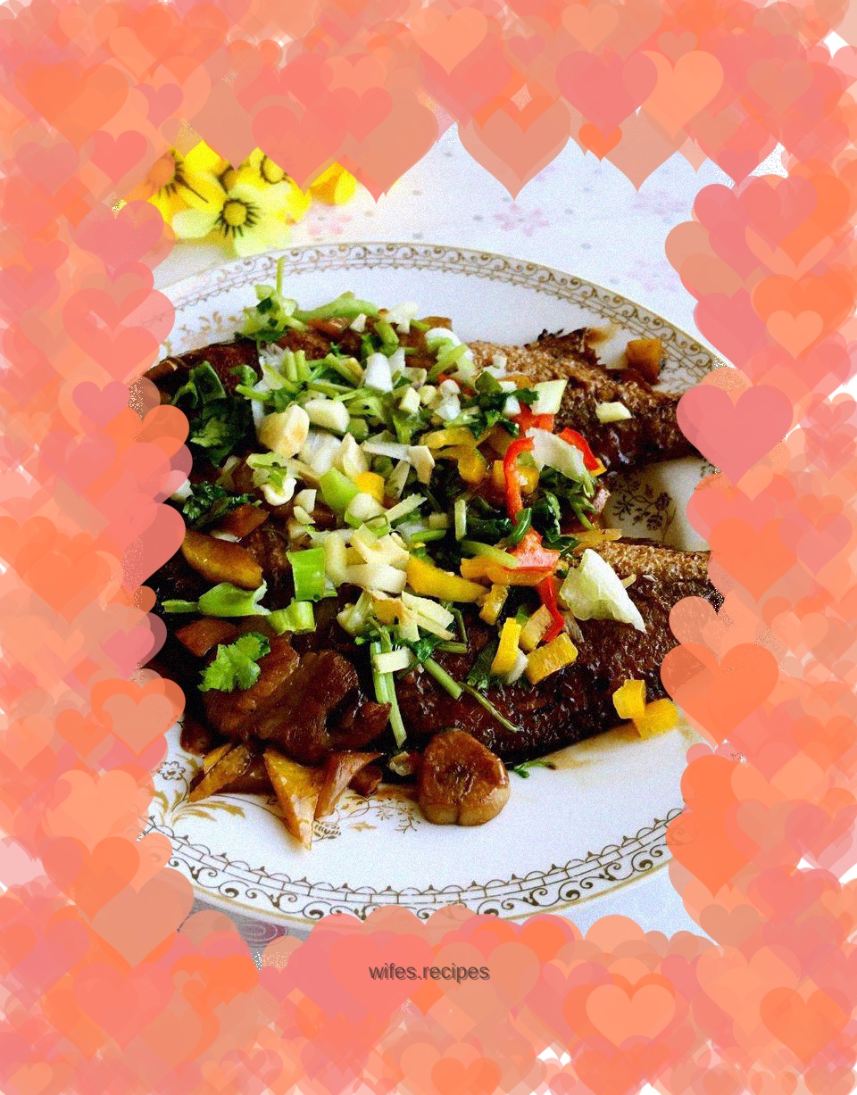 Braised sea crucian carp