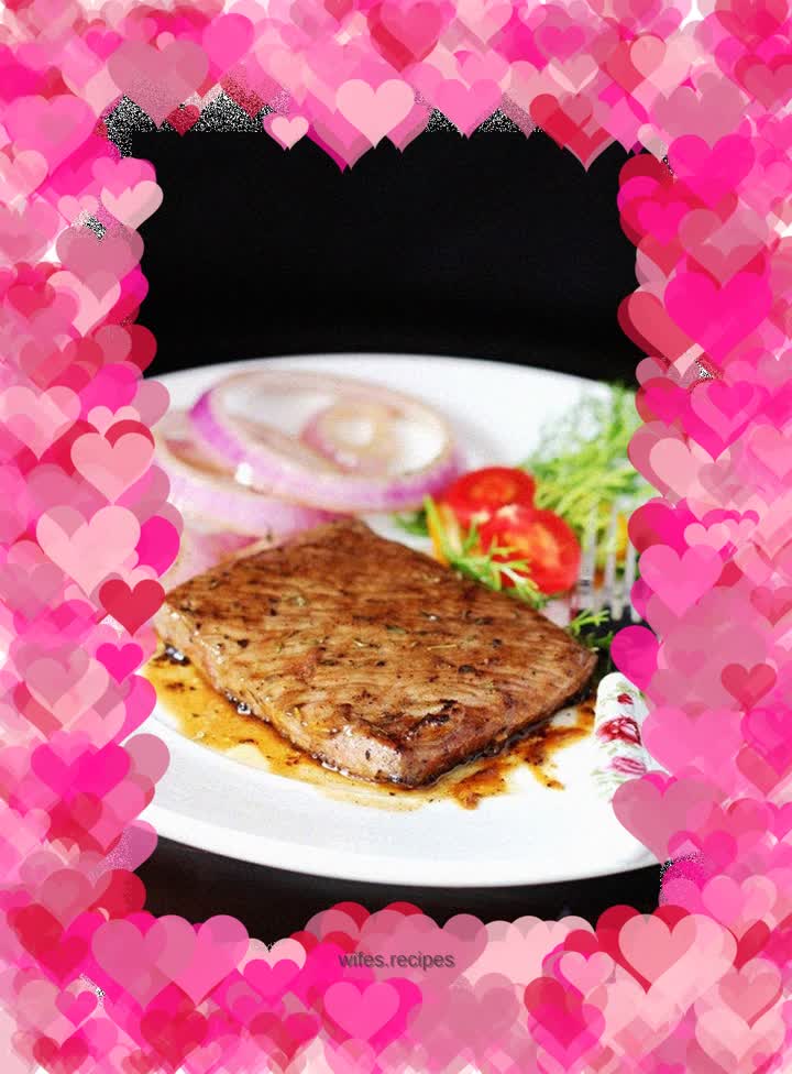 Pan-fried steak with black pepper sauce