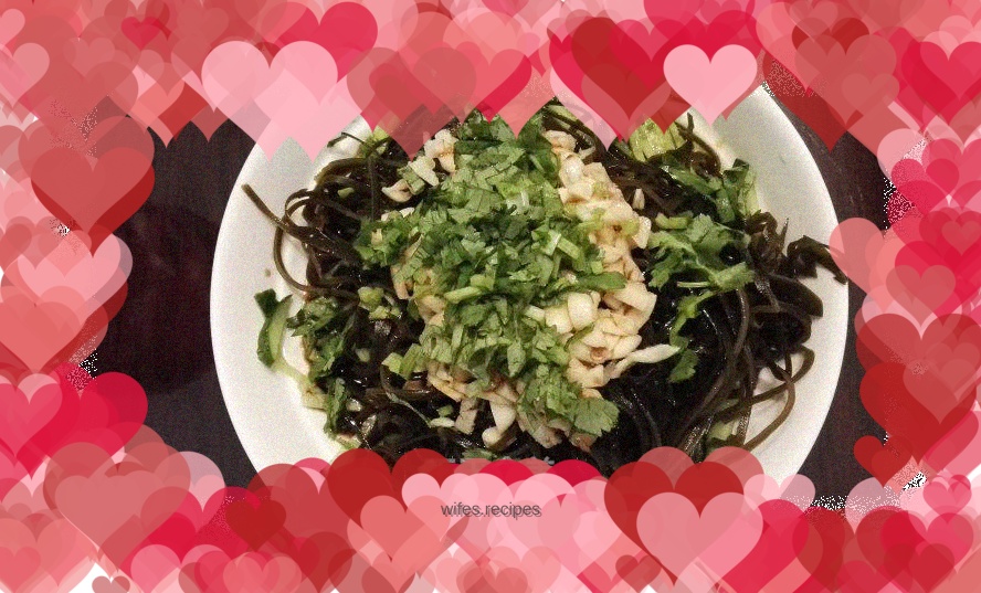 Garlic kelp shreds