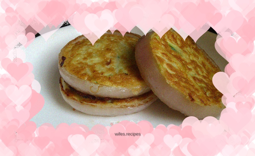 Onion and egg stuffed pancake