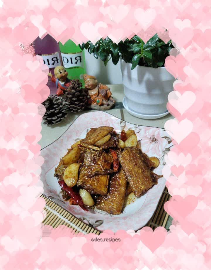 Braised Hairtail Fish with Garlic