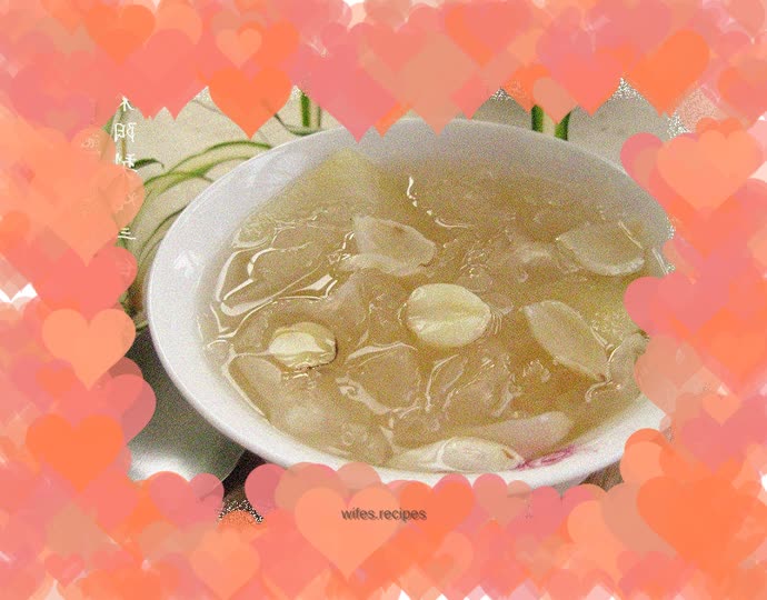 Laiyang pear stewed with three whites