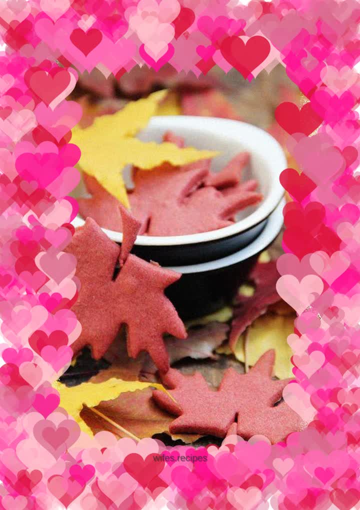 Red Yeast Maple Leaf Cookies