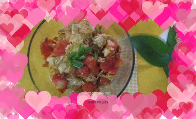 Garlic-flavored tomato scrambled eggs