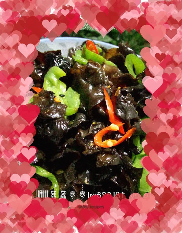 Refreshing side dish: Stir-fried fungus with two peppers