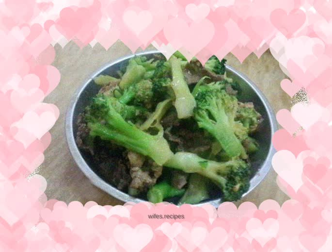 Stir-fried beef with broccoli