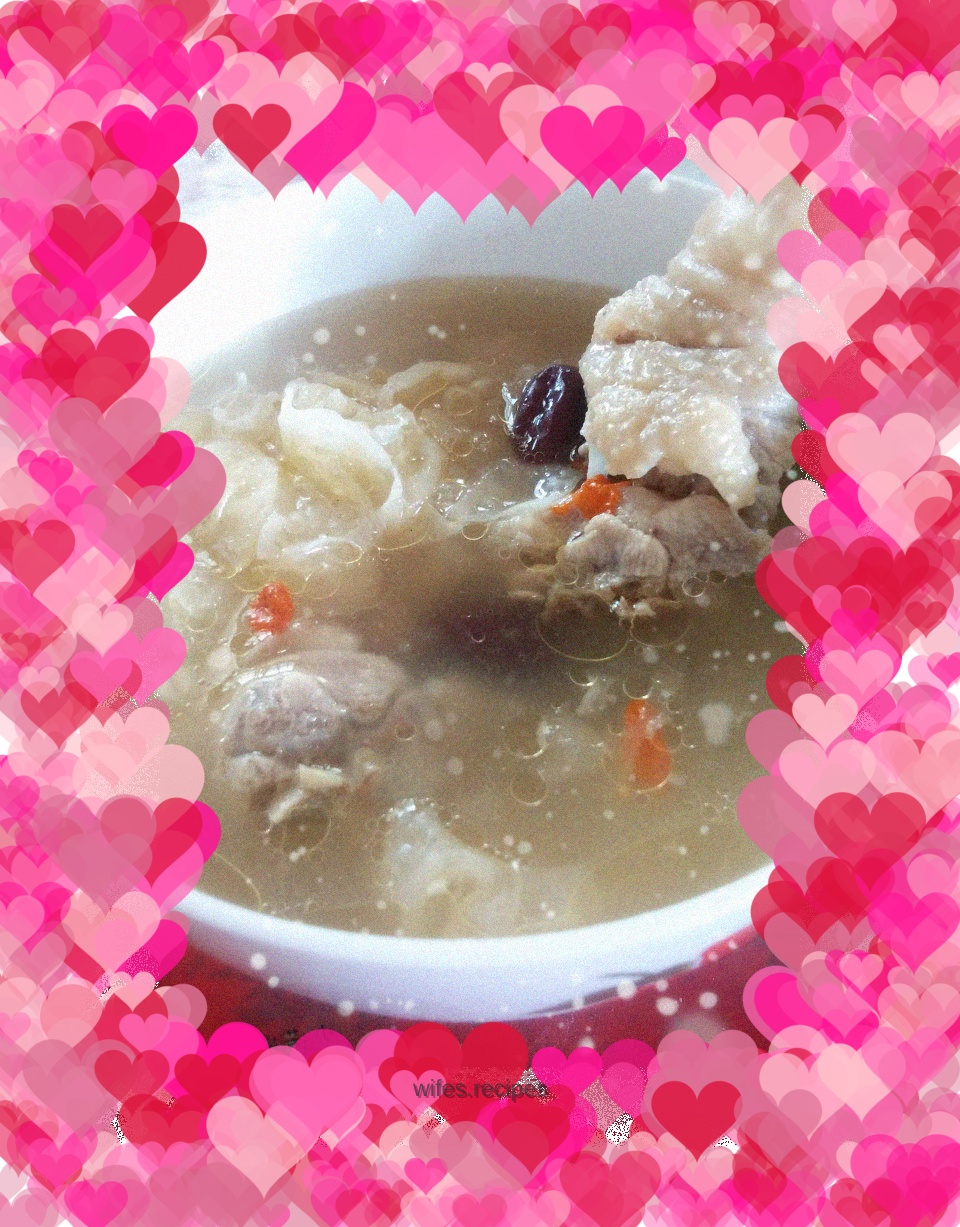 Snow Fungus Chicken Soup