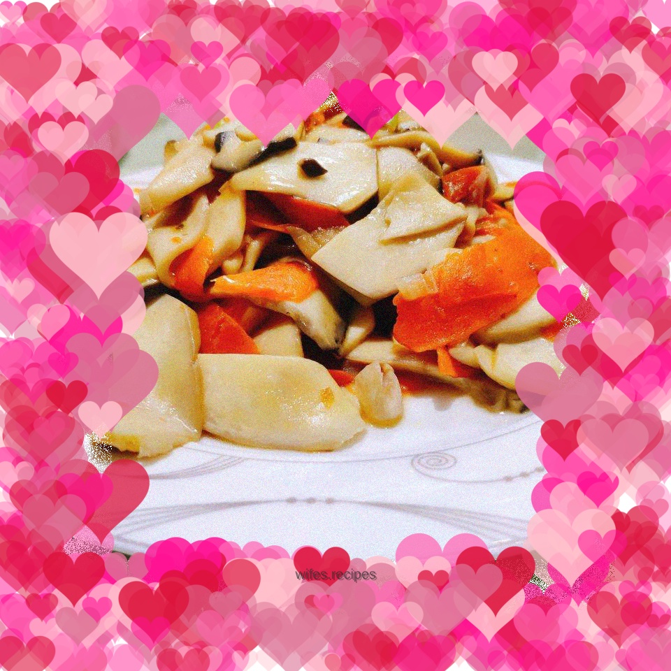 Stir-fried carrots with king oyster mushrooms