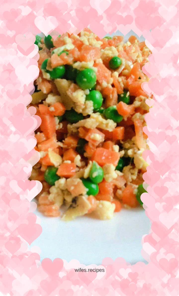 Fried peas, carrots and eggs