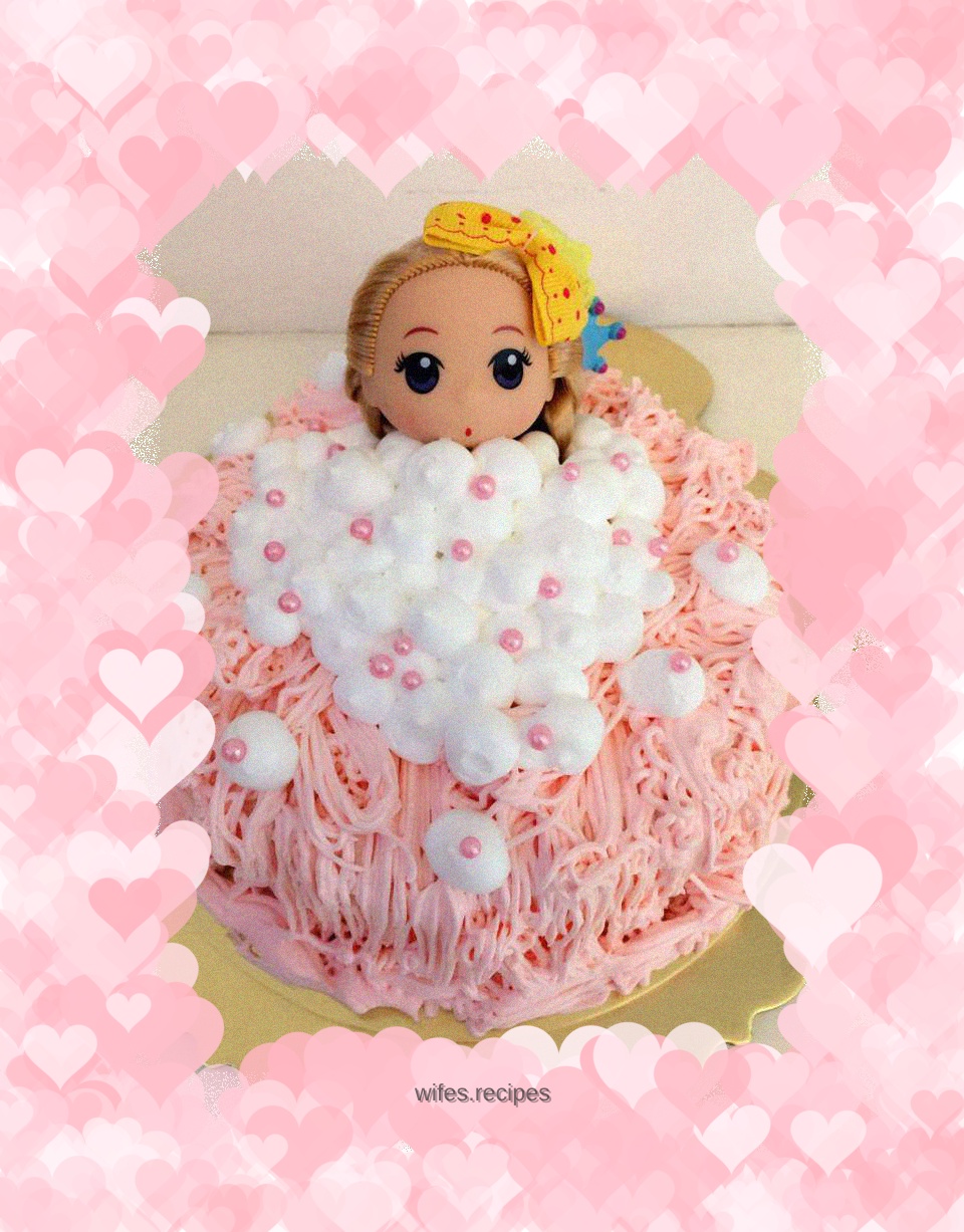 Confused Doll Cake