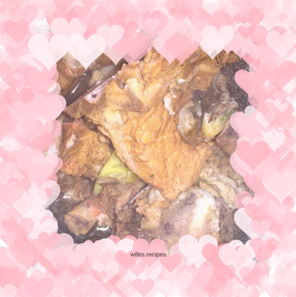 Sauce-flavored pork ribs