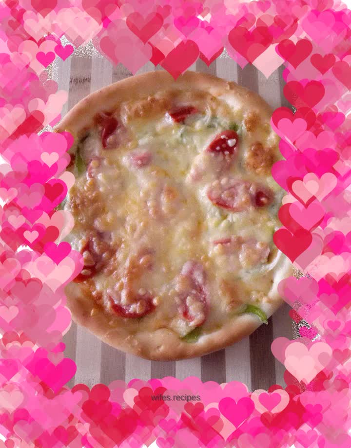 Ham and cheese pizza