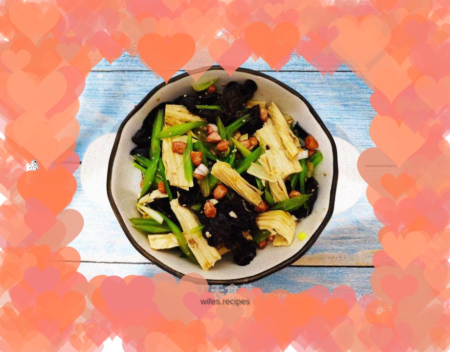 Fungus and yuba mixed with celery