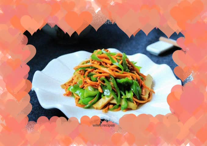 Stir-fried dried tofu with green pepper and cordyceps