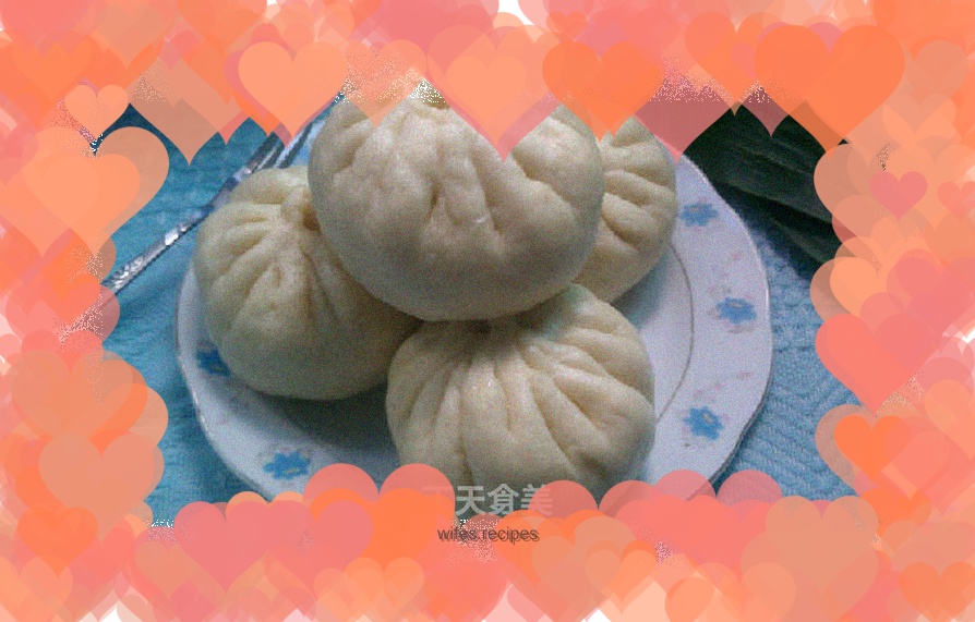 Pork buns with dried shiitake mushroom sauce