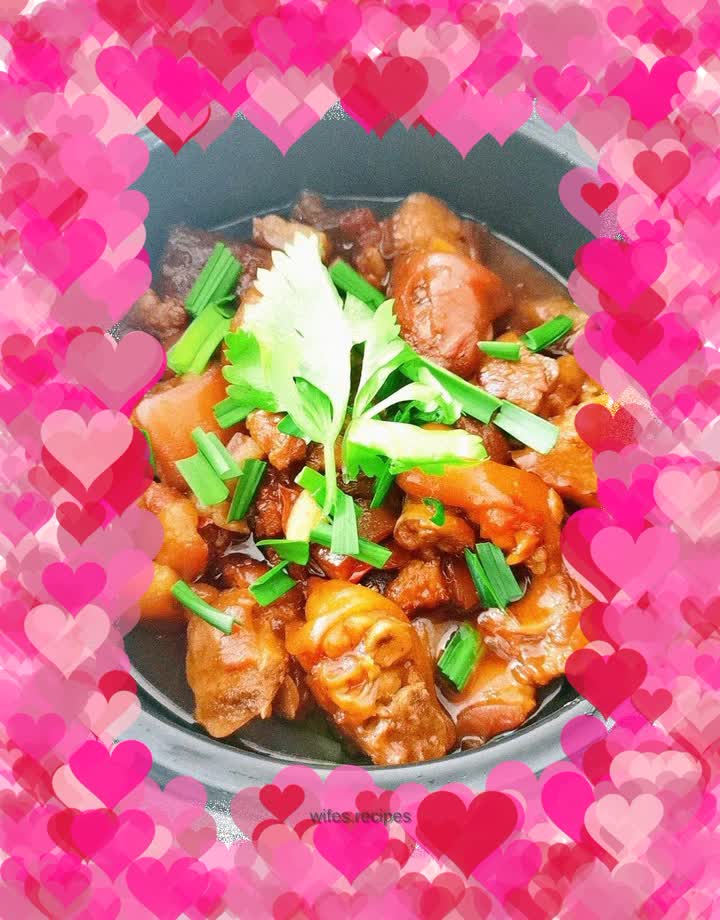 Braised pork trotters