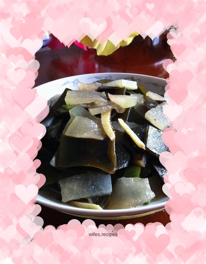 Stewed winter melon with kelp