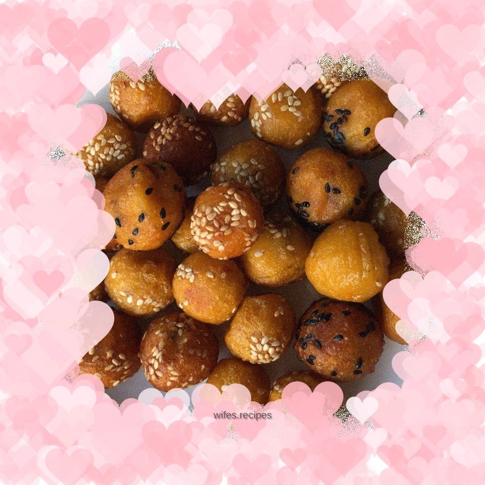 Sweet potato balls with bean paste filling
