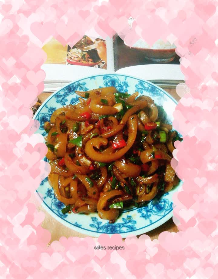 Spicy stir-fried pork rinds