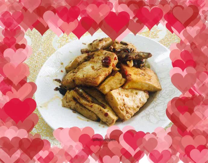 Braised tofu with fish larvae