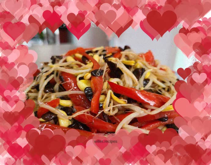 Stir-fried black bean sprouts with red pepper