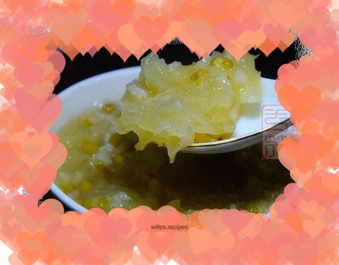 Tremella and mung bean porridge