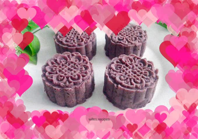 Red bean paste filling