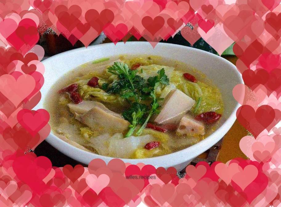 Steamed mushrooms and vegetables in chicken soup