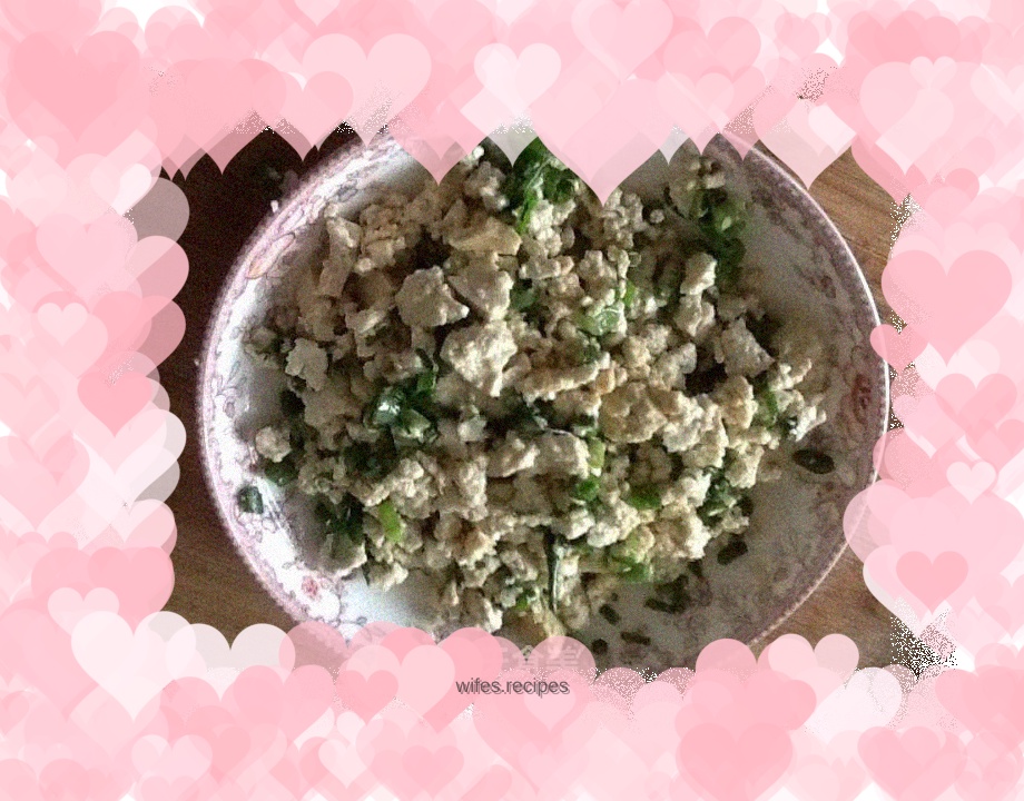 Tofu mixed with green onions