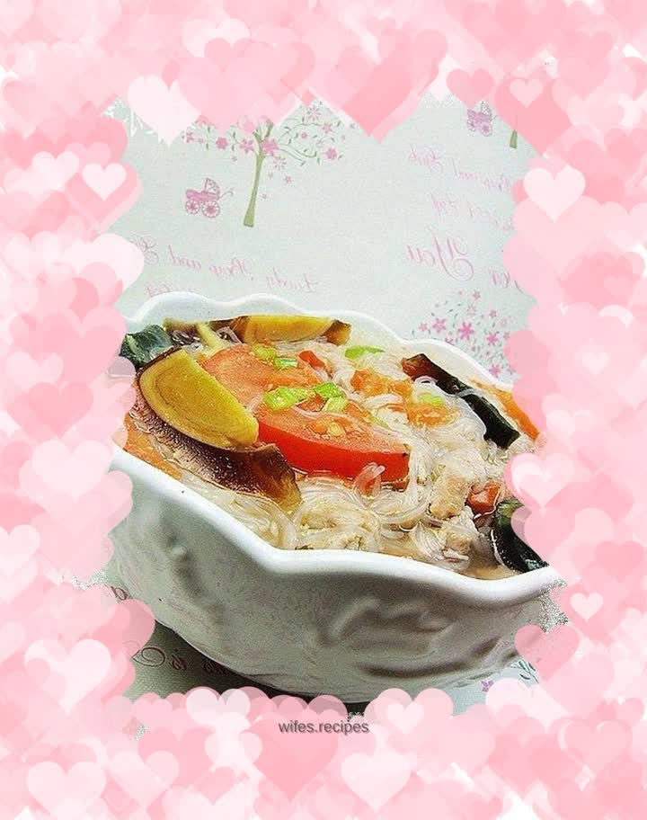 Tomato preserved egg vermicelli soup