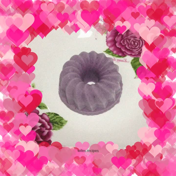 Eye-soothing blueberry jelly cheese