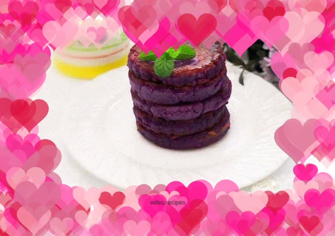 Purple sweet potato paste glutinous rice cake