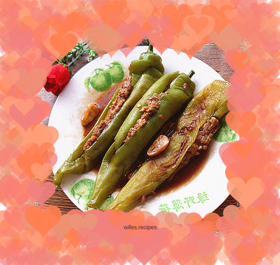 Stuffed peppers stuffed with oyster sauce