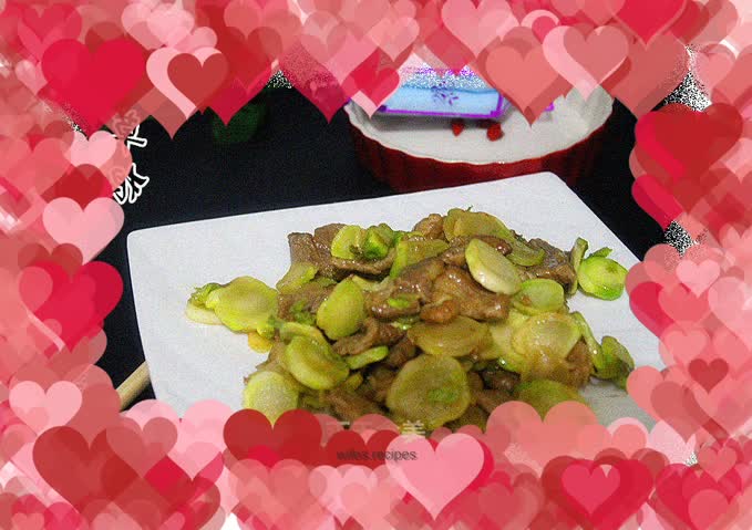 Home-style stir-fried pork with ear vegetables